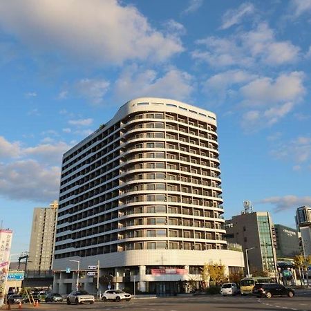 Chuncheon Eston Hotel Екстериор снимка