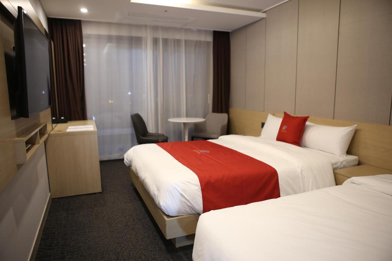 Chuncheon Eston Hotel Екстериор снимка