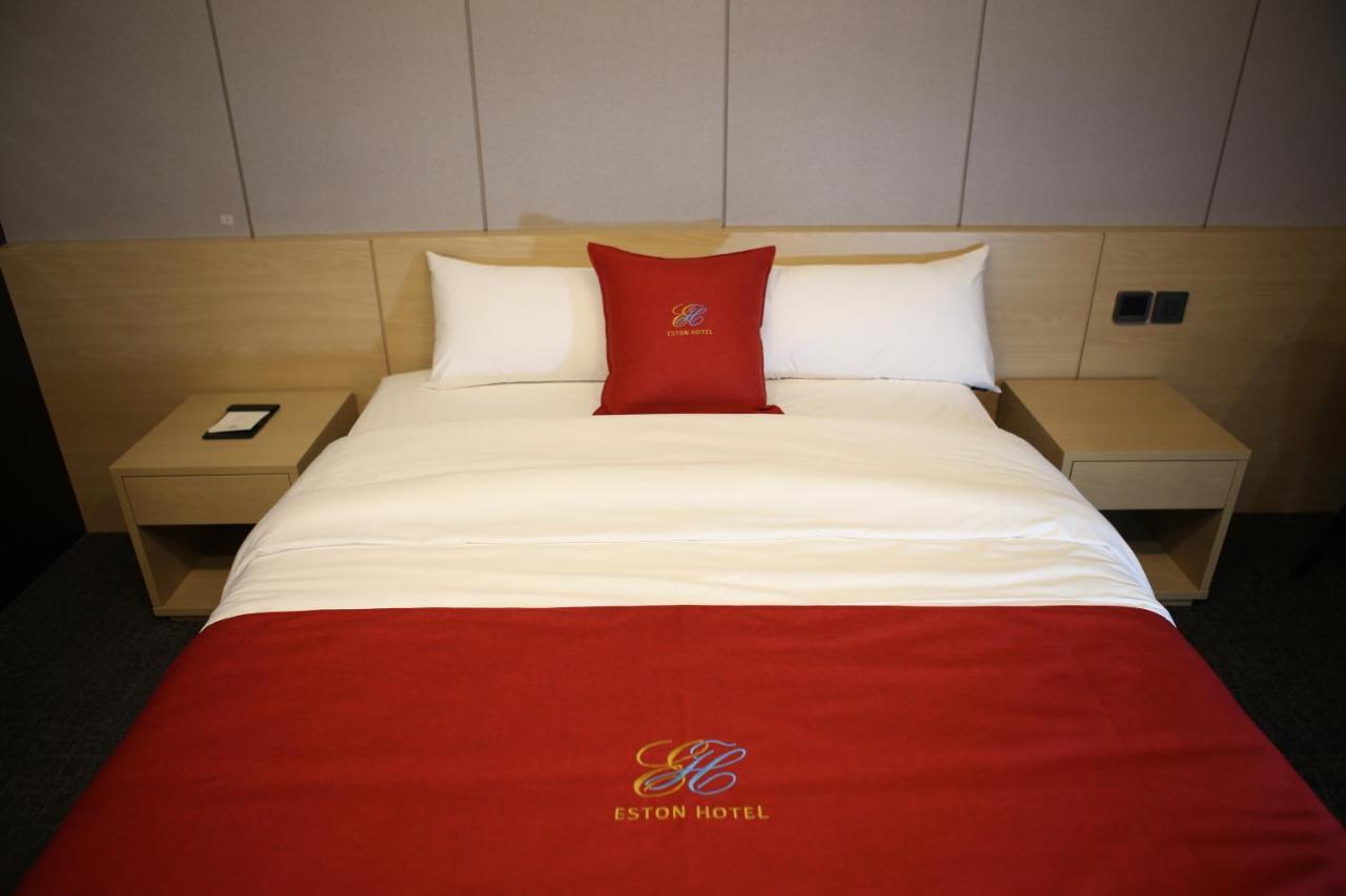 Chuncheon Eston Hotel Екстериор снимка