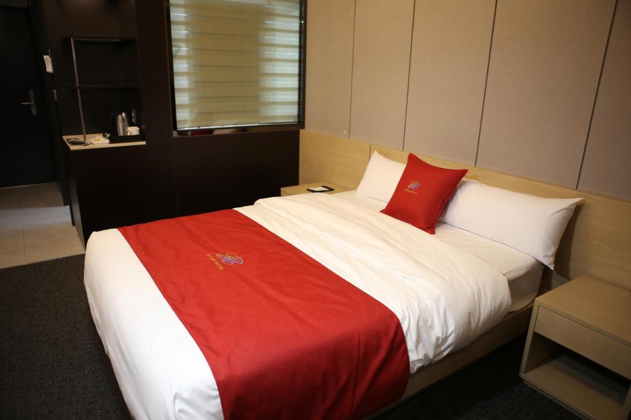 Chuncheon Eston Hotel Екстериор снимка