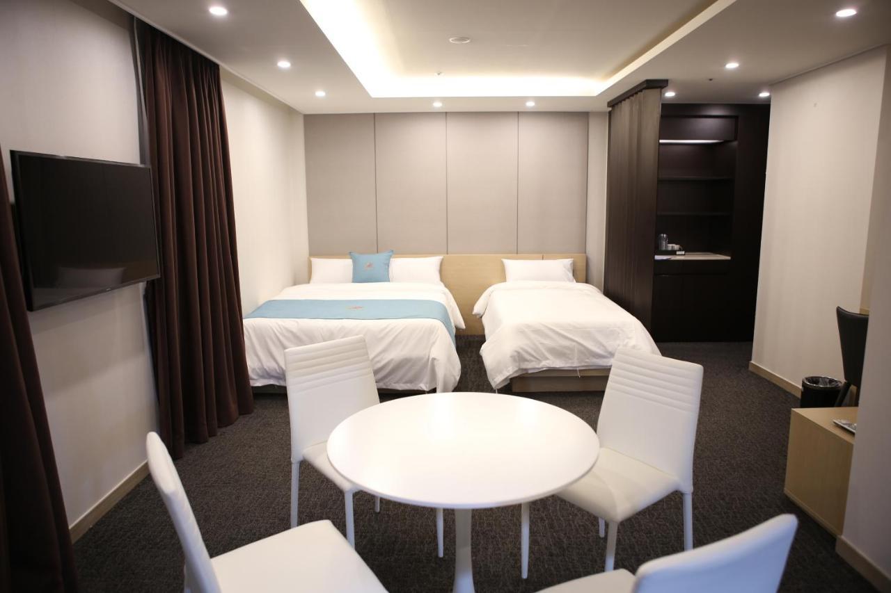 Chuncheon Eston Hotel Екстериор снимка