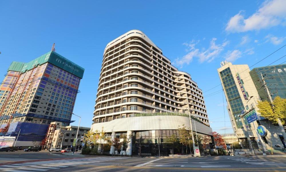 Chuncheon Eston Hotel Екстериор снимка