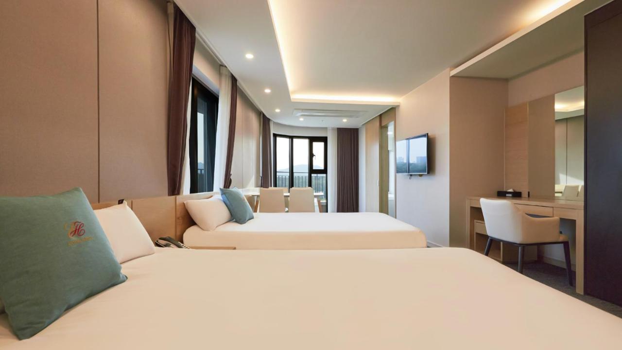 Chuncheon Eston Hotel Екстериор снимка