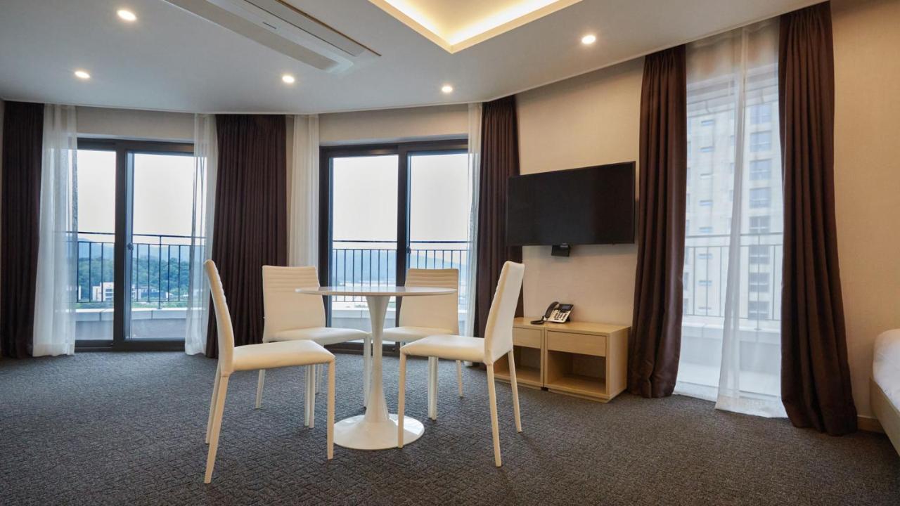 Chuncheon Eston Hotel Екстериор снимка